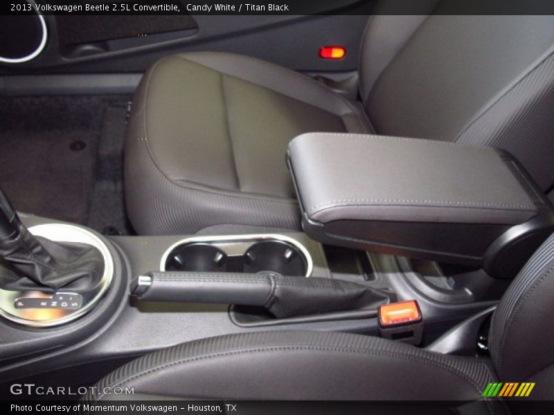 Candy White / Titan Black 2013 Volkswagen Beetle 2.5L Convertible