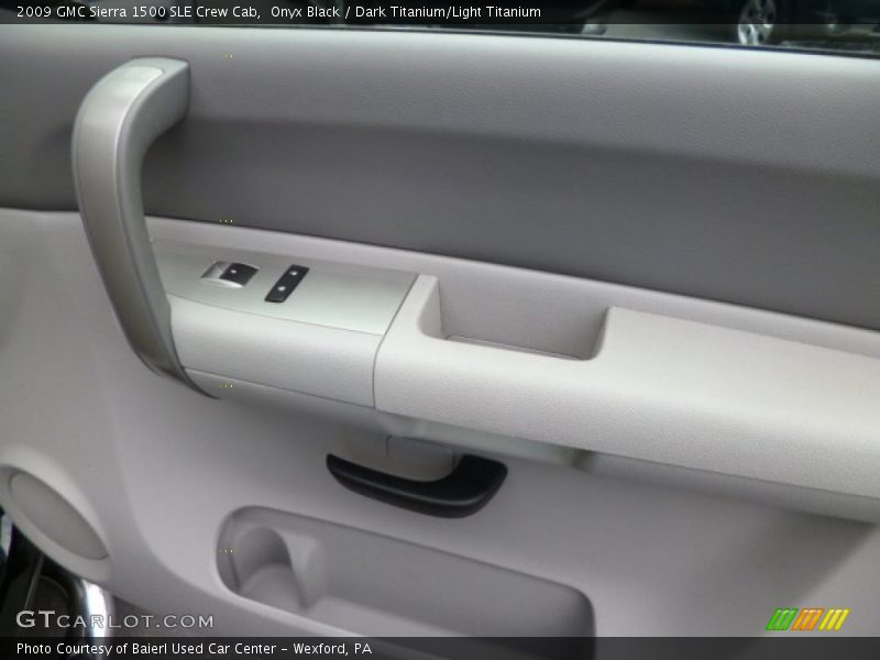 Onyx Black / Dark Titanium/Light Titanium 2009 GMC Sierra 1500 SLE Crew Cab