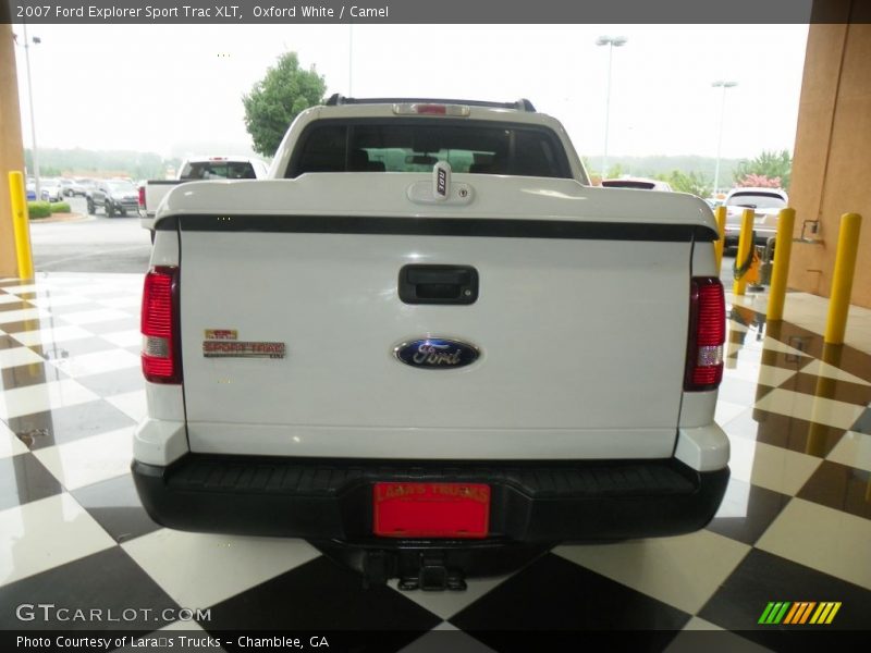 Oxford White / Camel 2007 Ford Explorer Sport Trac XLT
