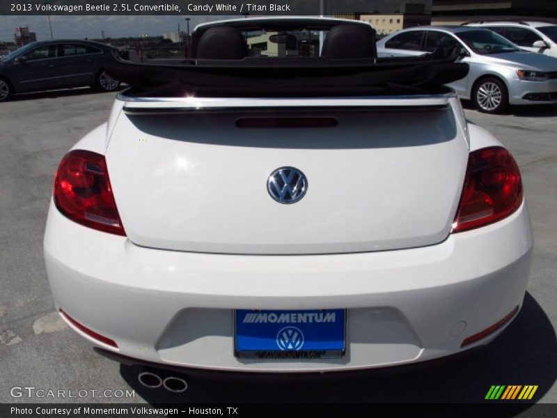 Candy White / Titan Black 2013 Volkswagen Beetle 2.5L Convertible