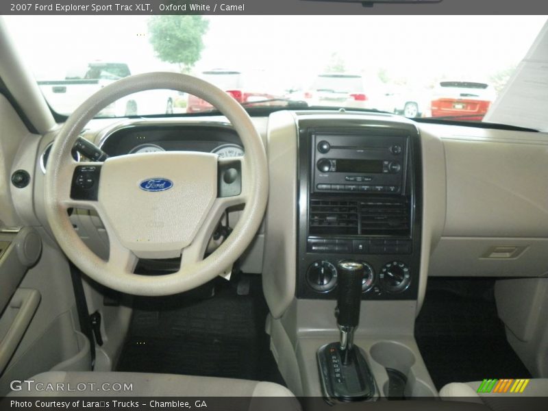 Oxford White / Camel 2007 Ford Explorer Sport Trac XLT