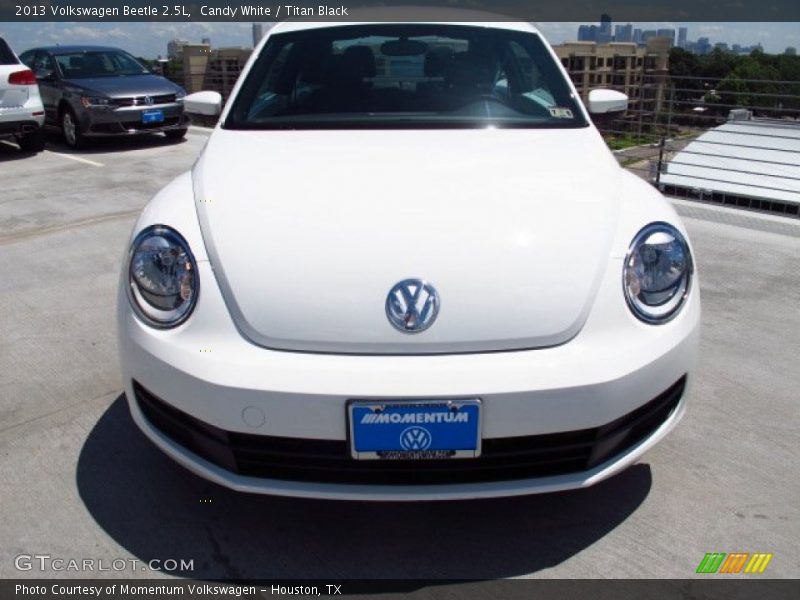 Candy White / Titan Black 2013 Volkswagen Beetle 2.5L