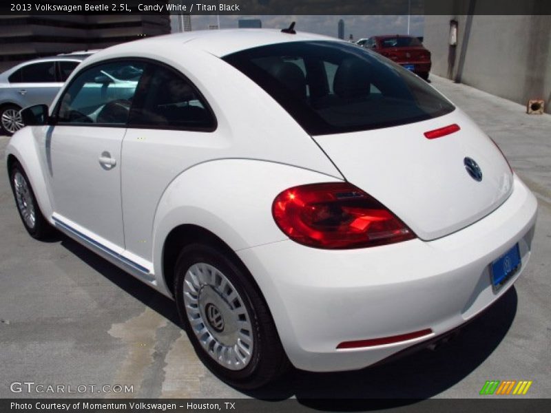 Candy White / Titan Black 2013 Volkswagen Beetle 2.5L