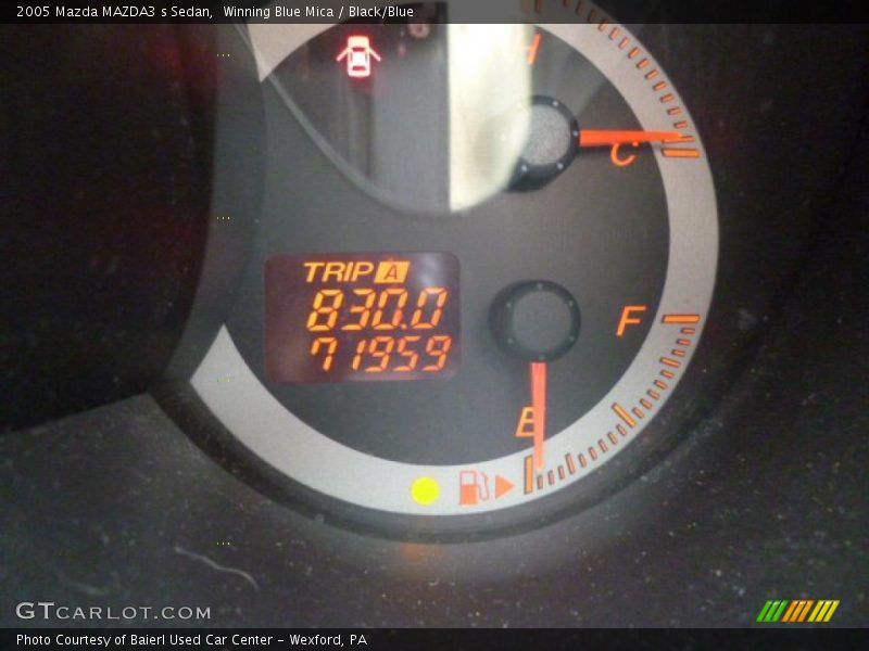 Winning Blue Mica / Black/Blue 2005 Mazda MAZDA3 s Sedan