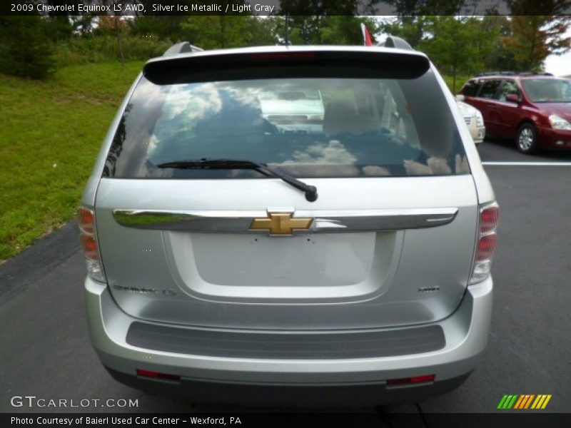 Silver Ice Metallic / Light Gray 2009 Chevrolet Equinox LS AWD