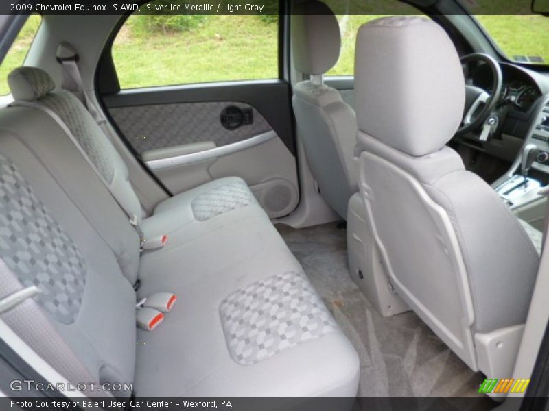 Silver Ice Metallic / Light Gray 2009 Chevrolet Equinox LS AWD