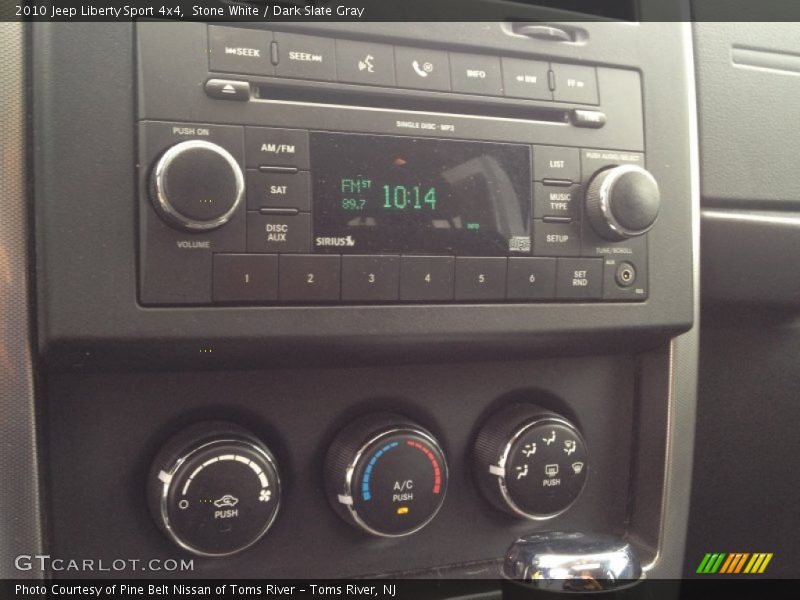 Stone White / Dark Slate Gray 2010 Jeep Liberty Sport 4x4