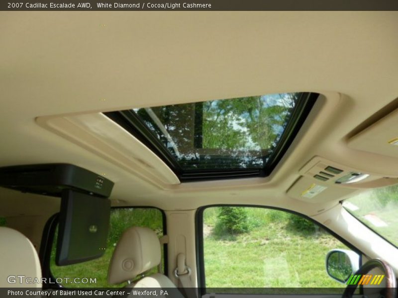 White Diamond / Cocoa/Light Cashmere 2007 Cadillac Escalade AWD