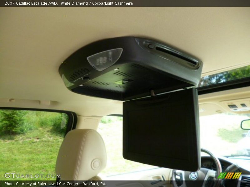 White Diamond / Cocoa/Light Cashmere 2007 Cadillac Escalade AWD