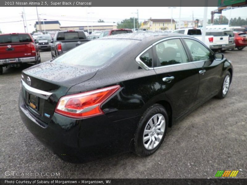 Super Black / Charcoal 2013 Nissan Altima 2.5