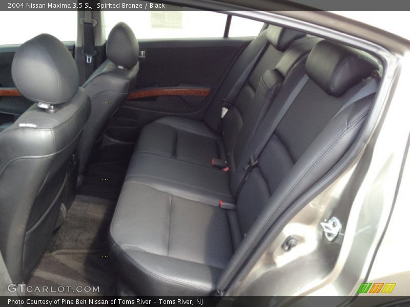 Spirited Bronze / Black 2004 Nissan Maxima 3.5 SL
