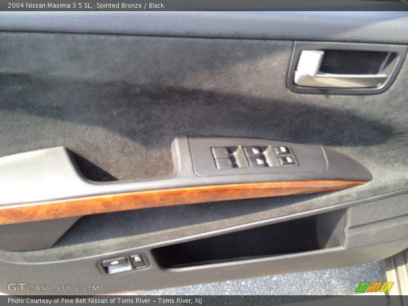 Spirited Bronze / Black 2004 Nissan Maxima 3.5 SL