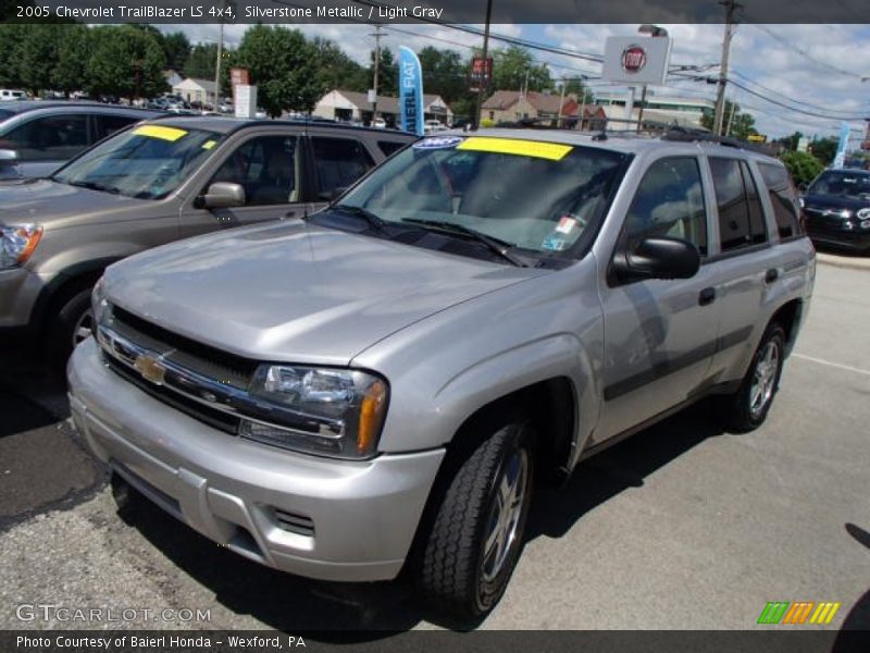 Silverstone Metallic / Light Gray 2005 Chevrolet TrailBlazer LS 4x4