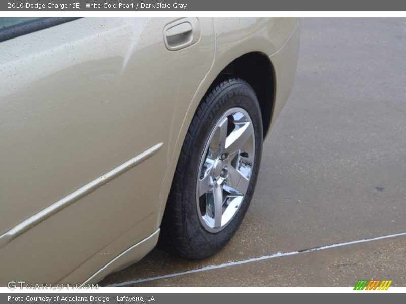 White Gold Pearl / Dark Slate Gray 2010 Dodge Charger SE