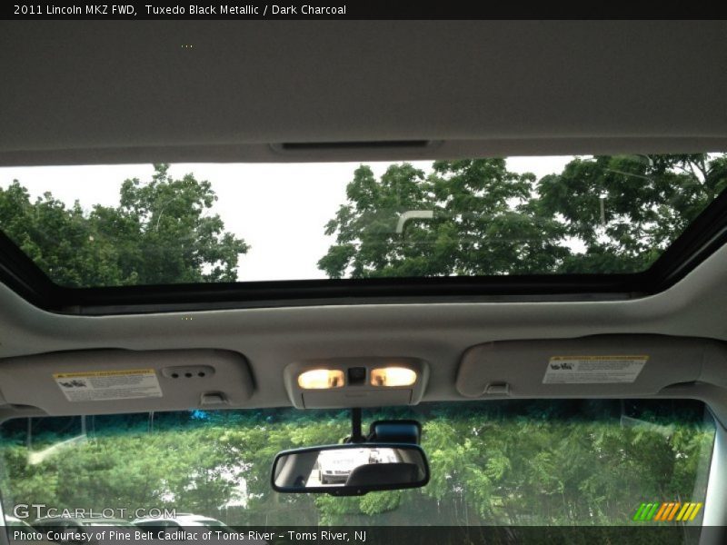 Tuxedo Black Metallic / Dark Charcoal 2011 Lincoln MKZ FWD