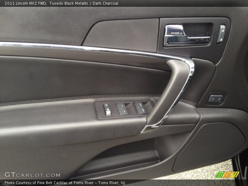 Tuxedo Black Metallic / Dark Charcoal 2011 Lincoln MKZ FWD