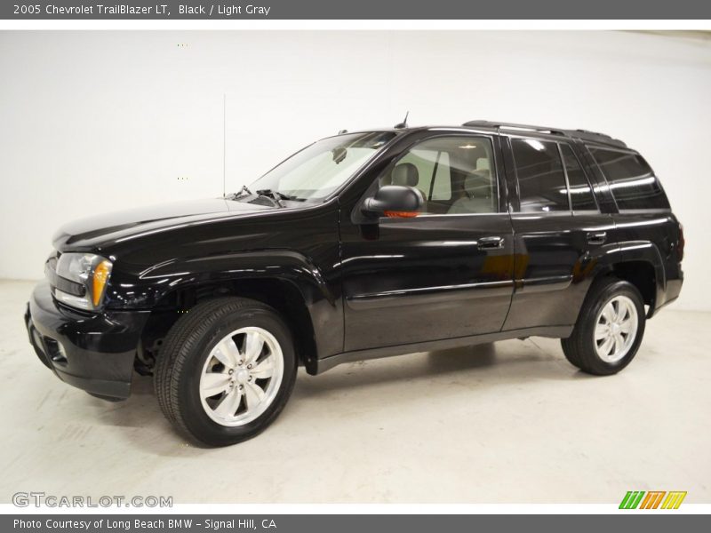 Front 3/4 View of 2005 TrailBlazer LT