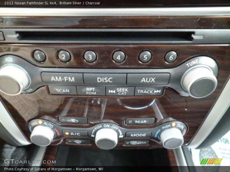 Brilliant Silver / Charcoal 2013 Nissan Pathfinder SL 4x4