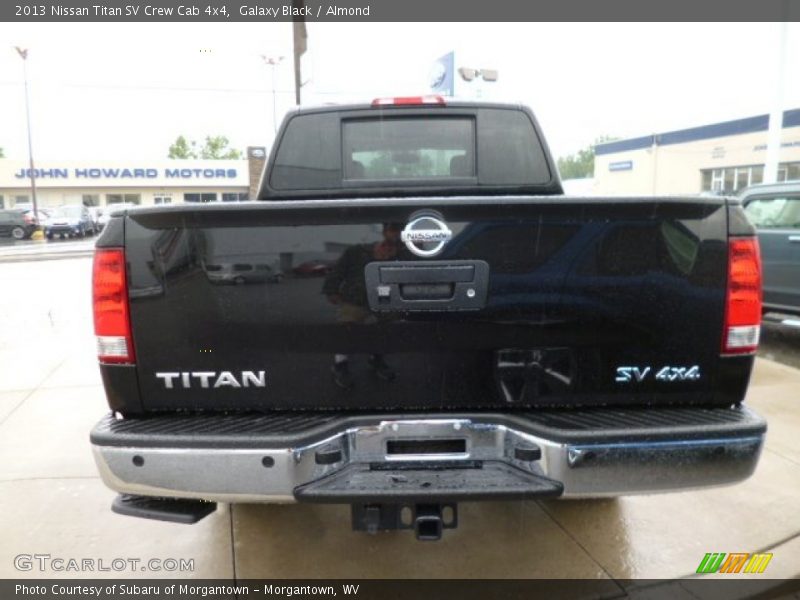 Galaxy Black / Almond 2013 Nissan Titan SV Crew Cab 4x4