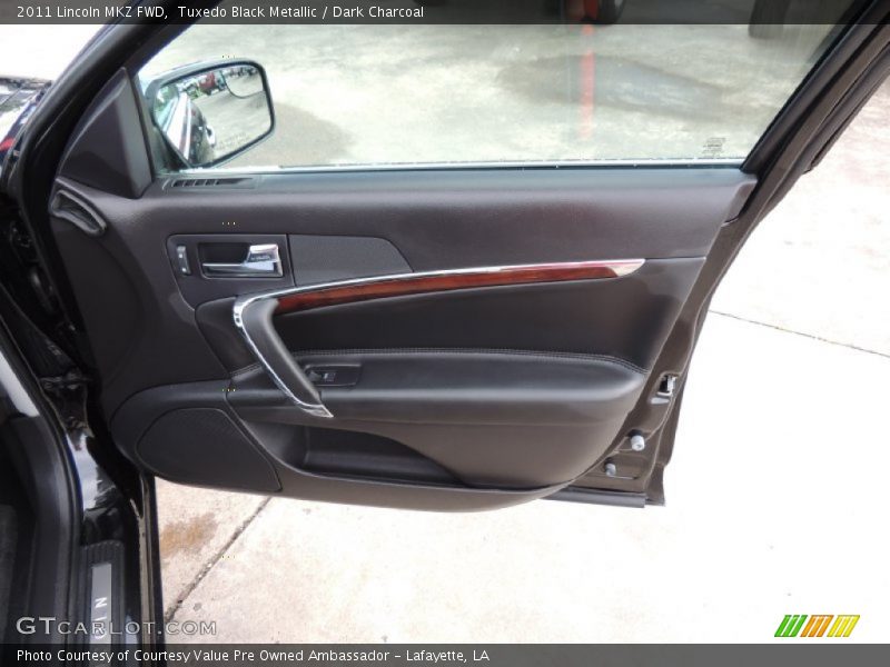 Tuxedo Black Metallic / Dark Charcoal 2011 Lincoln MKZ FWD