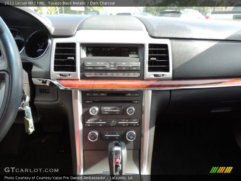 Tuxedo Black Metallic / Dark Charcoal 2011 Lincoln MKZ FWD