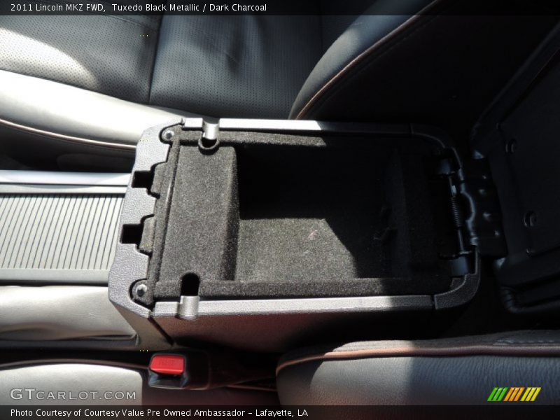 Tuxedo Black Metallic / Dark Charcoal 2011 Lincoln MKZ FWD