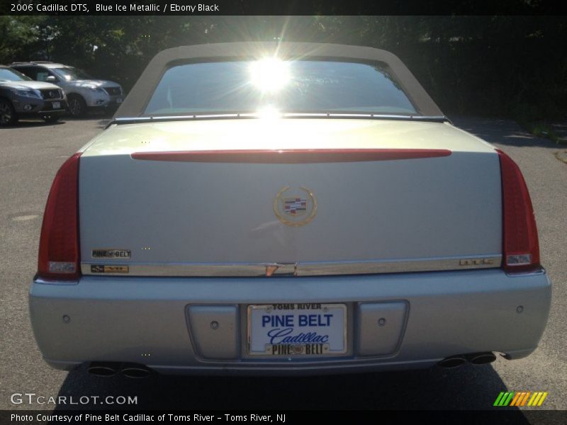 Blue Ice Metallic / Ebony Black 2006 Cadillac DTS