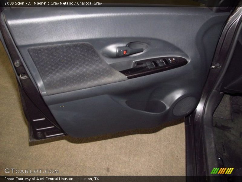 Magnetic Gray Metallic / Charcoal Gray 2009 Scion xD