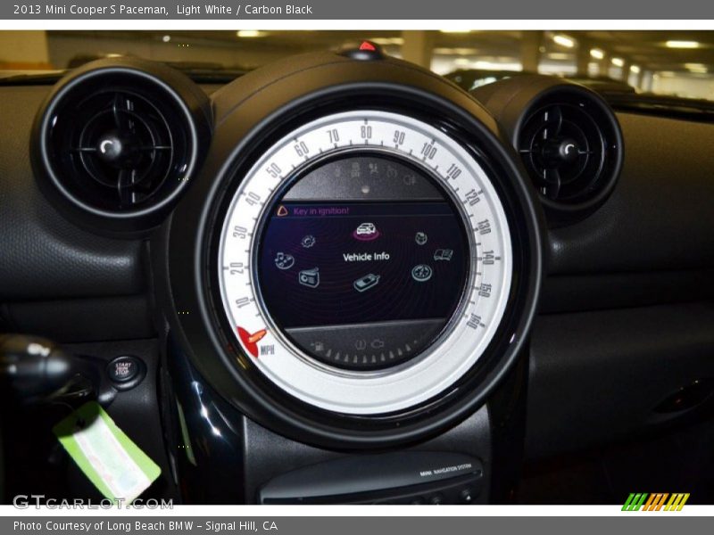 Light White / Carbon Black 2013 Mini Cooper S Paceman