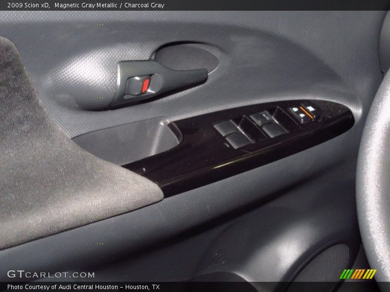 Magnetic Gray Metallic / Charcoal Gray 2009 Scion xD