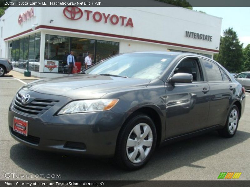 Magnetic Gray Metallic / Ash 2009 Toyota Camry LE