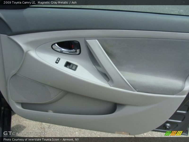 Magnetic Gray Metallic / Ash 2009 Toyota Camry LE