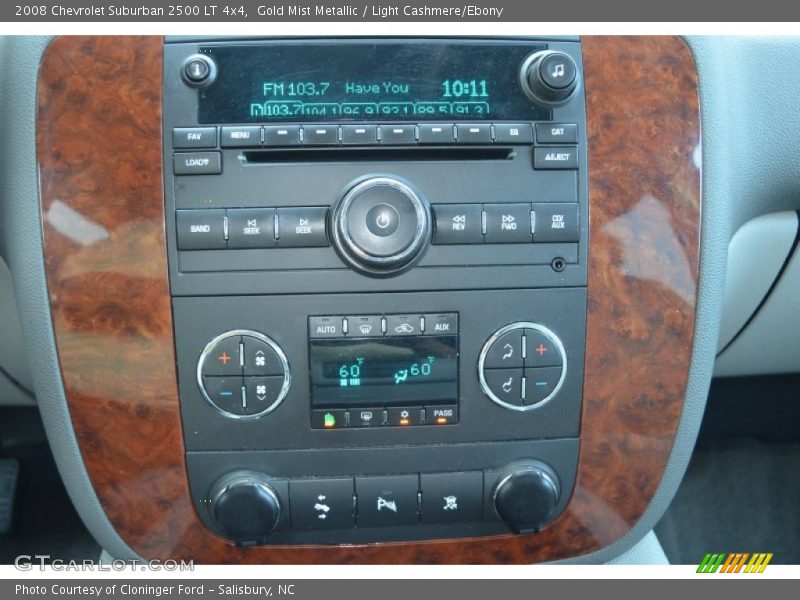 Controls of 2008 Suburban 2500 LT 4x4