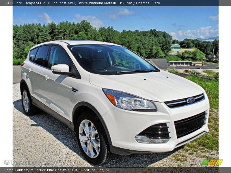 Front 3/4 View of 2013 Escape SEL 2.0L EcoBoost 4WD