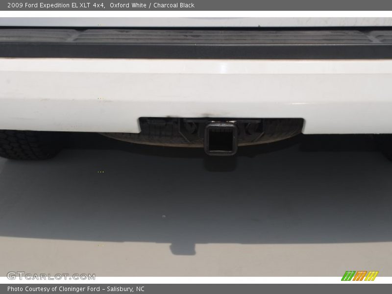 Oxford White / Charcoal Black 2009 Ford Expedition EL XLT 4x4