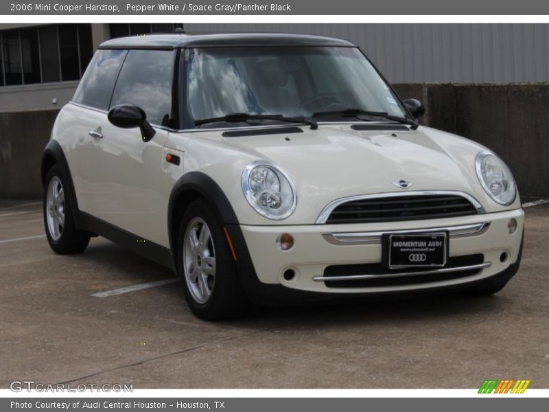 Pepper White / Space Gray/Panther Black 2006 Mini Cooper Hardtop