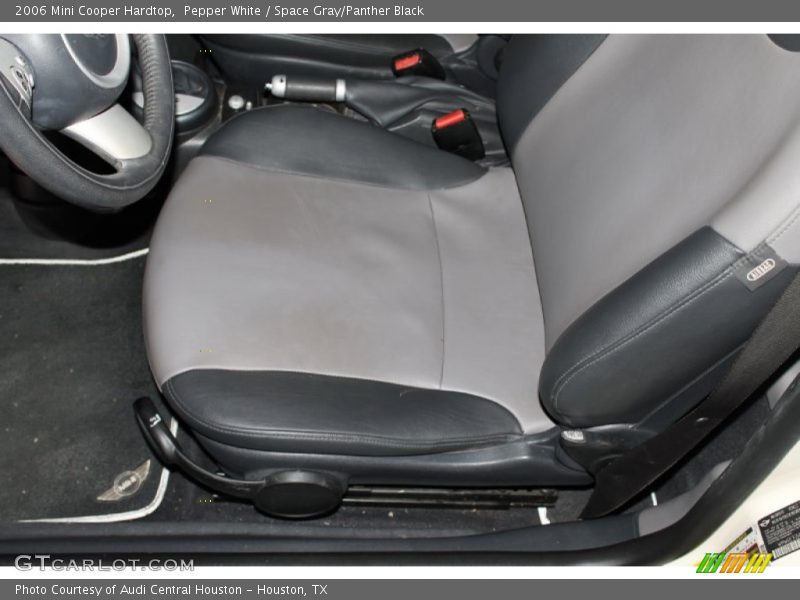 Pepper White / Space Gray/Panther Black 2006 Mini Cooper Hardtop