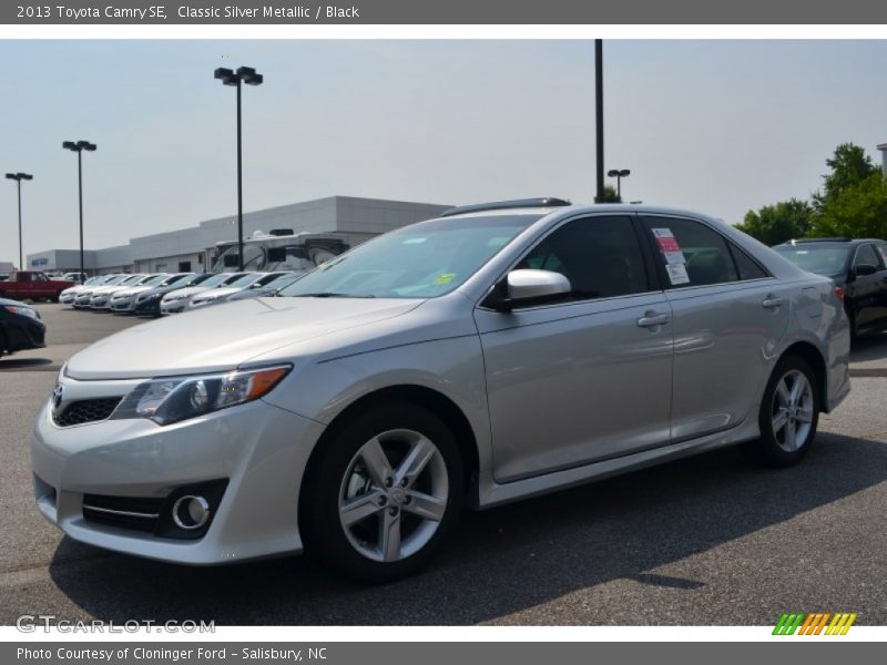 Classic Silver Metallic / Black 2013 Toyota Camry SE