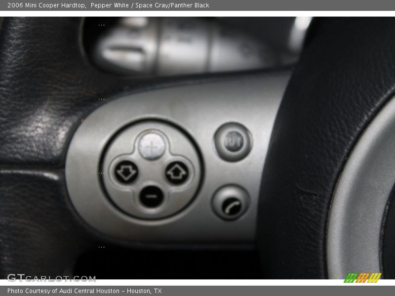 Pepper White / Space Gray/Panther Black 2006 Mini Cooper Hardtop
