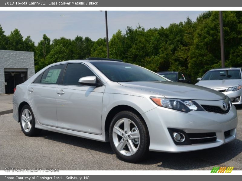 Classic Silver Metallic / Black 2013 Toyota Camry SE