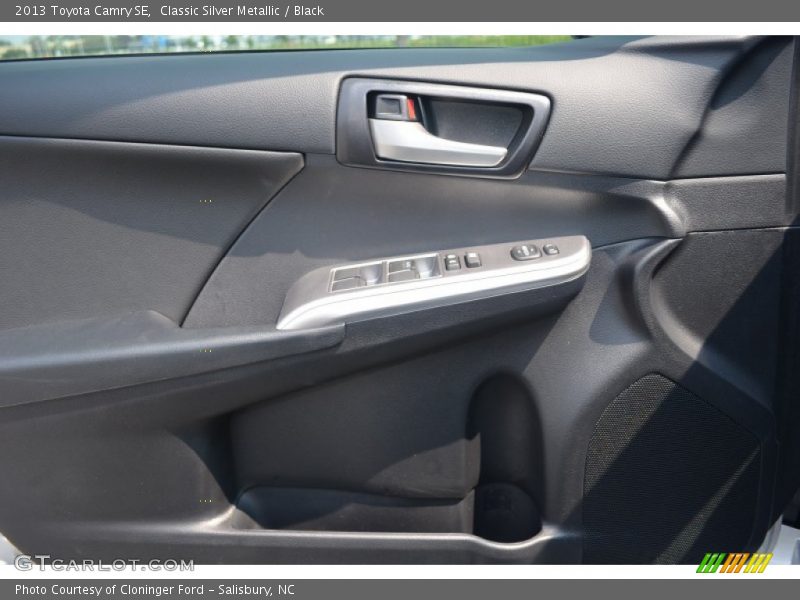 Classic Silver Metallic / Black 2013 Toyota Camry SE