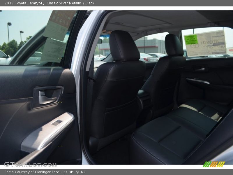 Classic Silver Metallic / Black 2013 Toyota Camry SE