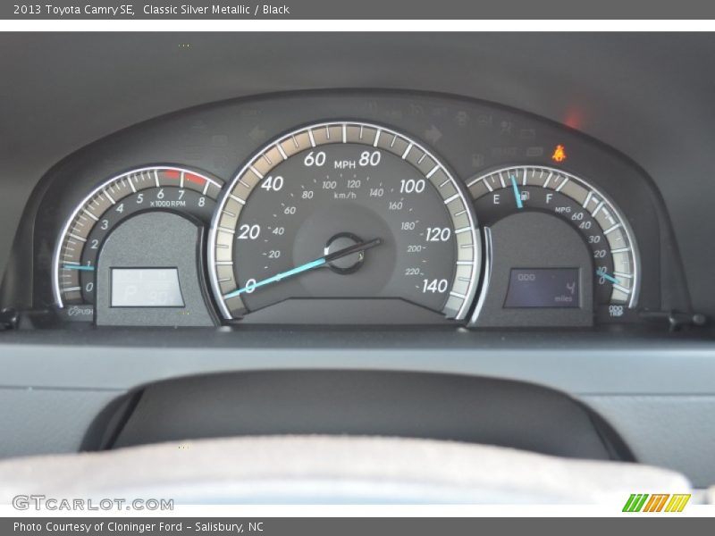 Classic Silver Metallic / Black 2013 Toyota Camry SE