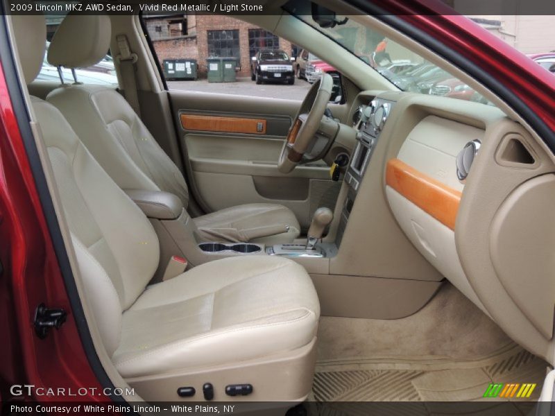 Front Seat of 2009 MKZ AWD Sedan