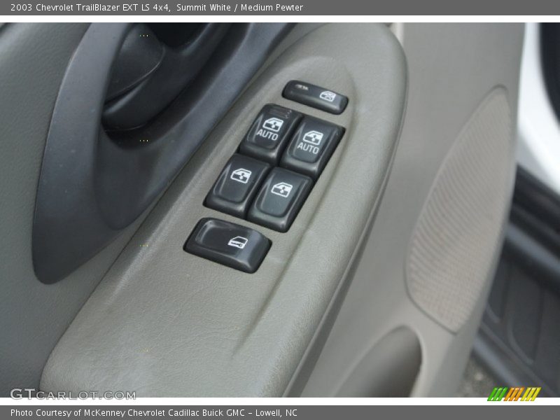 Summit White / Medium Pewter 2003 Chevrolet TrailBlazer EXT LS 4x4