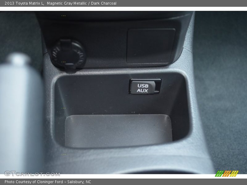 Magnetic Gray Metallic / Dark Charcoal 2013 Toyota Matrix L