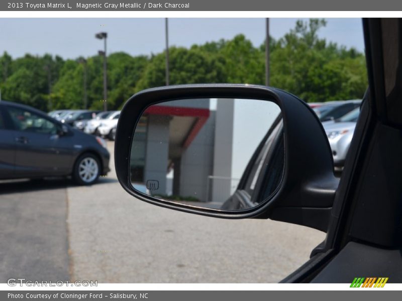 Magnetic Gray Metallic / Dark Charcoal 2013 Toyota Matrix L