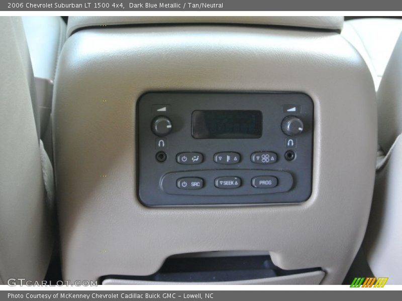 Dark Blue Metallic / Tan/Neutral 2006 Chevrolet Suburban LT 1500 4x4
