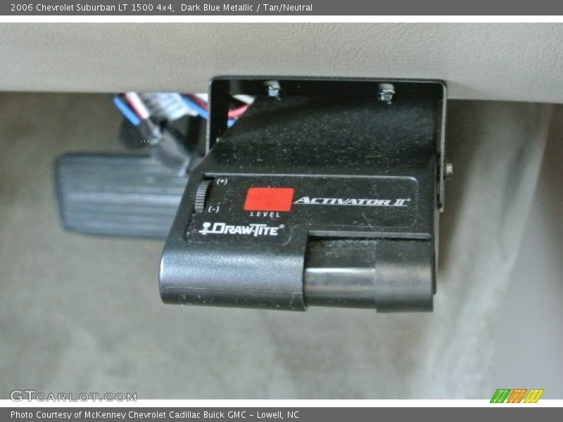 Dark Blue Metallic / Tan/Neutral 2006 Chevrolet Suburban LT 1500 4x4