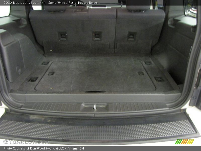 Stone White / Pastel Pebble Beige 2010 Jeep Liberty Sport 4x4